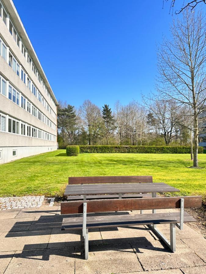 Privat One Bedroom Apartment With Free Parking Оденсе Екстер'єр фото